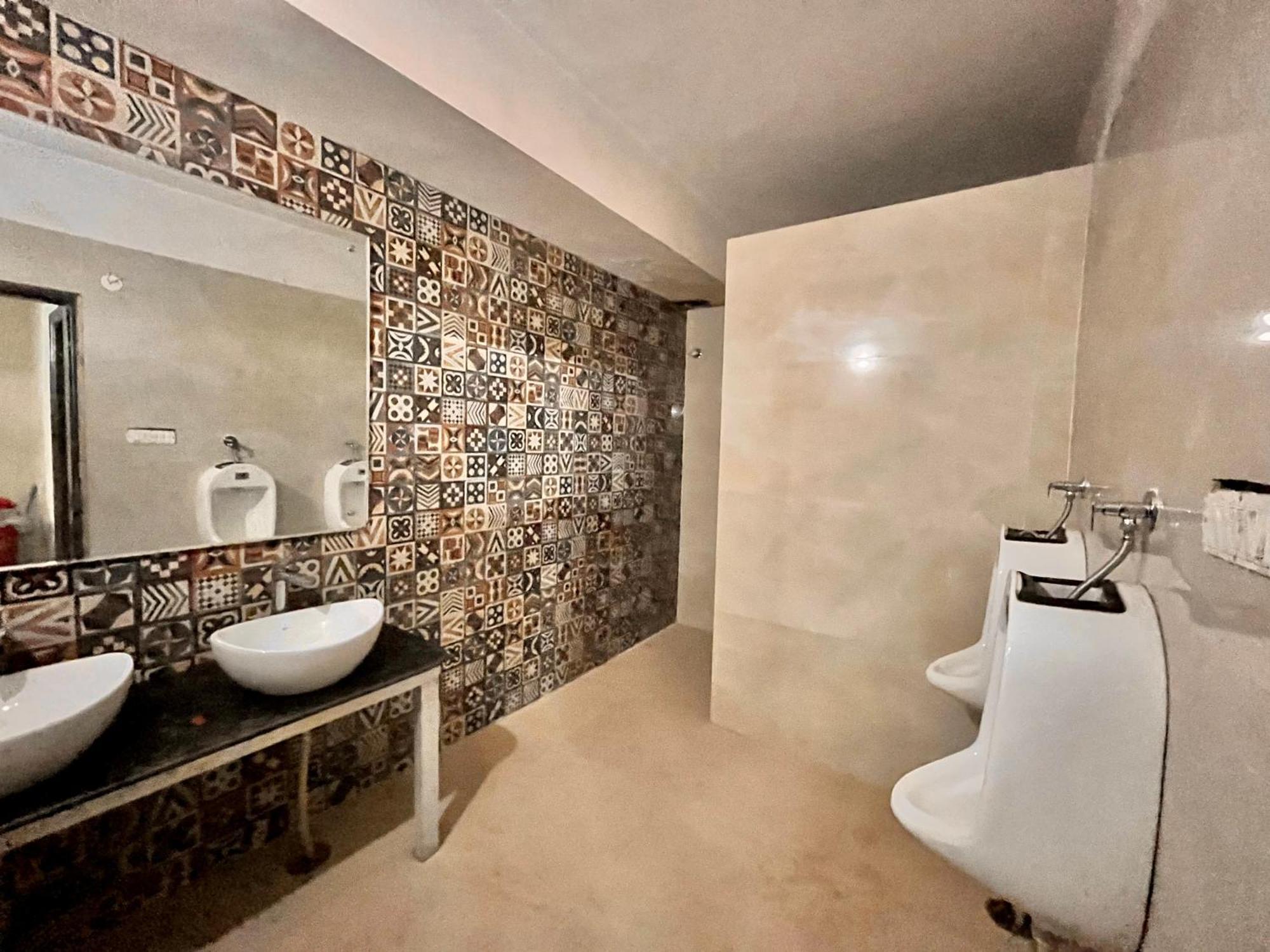 Srīnagar Beetal Guest House מראה חיצוני תמונה