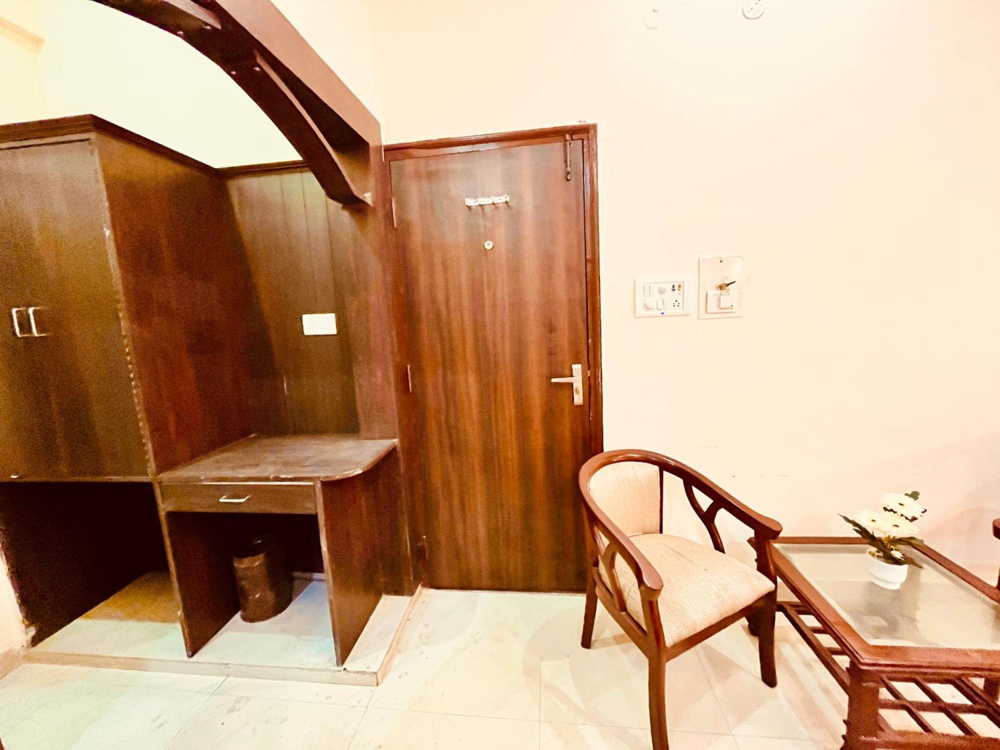 Srīnagar Beetal Guest House מראה חיצוני תמונה
